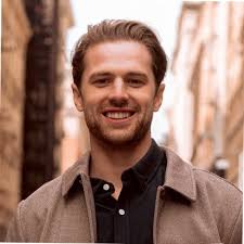 Excited to share that I have accepted a full time position as a Junior  Designer at Omaha Productions! A huge thanks to Jamie Horowitz, Colin  Campbell, Max Mirkin and everyone at Omaha