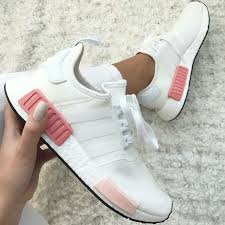 Bequem, sicher und schnell online bestellen. Sneakerparadies Sneaker Fashion Beauty Und Mehr Schuhe Adidas Schuhe Adidas Nmd