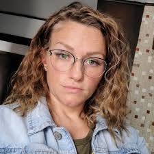 Dara Young (@darruhh01)