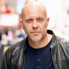 Happy Friday! What's Abe saying to Kyle here? 🤔 wrong answers only…