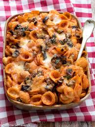 Estrai dal forno e sistema i cartocci su due piatti ovali. Pasta Al Forno Con Melanzane E Mozzarella Ricetta Primo Piatto