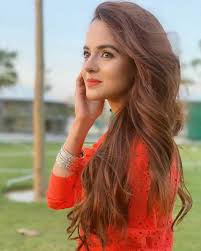 She became more popular after performing in super she started her career at the age of 19. 750 Girls Ideas Stylish Girl Pic Stylish Girl Stylish Girl Images