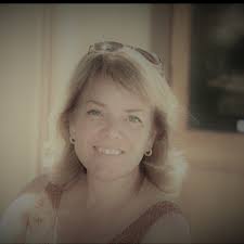 Lori Shull's Instagram, Twitter & Facebook