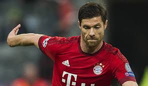 Xabi alonso referring to steven gerrard as his captain even though stevie hasn't been his captain for six years. Spanier Freut Sich Uber Ruckkehrer
