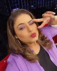 Happy New Year 2025 from us to you all 🎉🥳 @naazishahmed @thelove_sanam  @zamaankhan2295 @lilzayaan @firoza_khan_ahmed @jojokhan2411 @rubinakhan312  . . . . #choreographer #Reshmakhan #Songdirector #choreography  #happynewyear2025 #reshmakhanchoreography ...