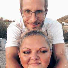 LaDonna Jean Marcum 45 of Warfield, KY passed away