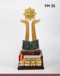 Tambah kekuatan, persiraja banda aceh kontrak tiga pemain asing itu disampaikan alfriyanto nico saputro. Contoh Desain Piala Mtq Lengkap Dan Terbaru 1souvenir