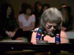 Don T Let The Sun Go Down On Me Lyrics Rocketman Elton John The Greatest Discovery 70 Live At Bbc Studios I Can Not Hear This Song Without Crying It Alway Elton John Lyrics Elton John Best Of Elton John