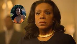 Actress Cheryl Lee Ralph, 65, BREAKS The Internet . . . Amazing In TWO  PIECE Bathing Suit!! -