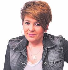 GENIȘTII, LA DATORIE