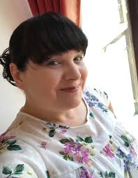 Paying it forward: The brave mum who underwent cancer treatment that made  her radioactive