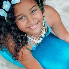 Laura Hitz's Instagram, Twitter & Facebook