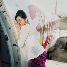 From www.lampung77.com gaji ria ricis gaji youtuber berapa gaji ria ricis sebulan? Penasaran Dengan Gaji Pramugari Batik Air Check Disini Informasinya Di 2021 Pramugari Penerbangan Maskapai Penerbangan