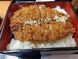 To serve, slice the chicken thighs into 1cm slices. How Do People In Japan Use Kewpie Mayo Pogogi Japanese Food