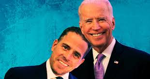 Emails sent to hunter biden displayed the phone numbers of prominent figures in barack obama's administration. The Affectionate Photo Of Joe And Hunter Biden Is An Image Of Hope For Men Fatherly