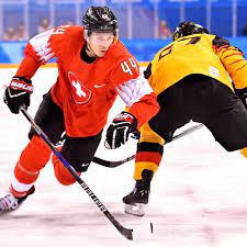 Jul 01, 2021 · the captain looks primed to be back on the ice next season for the chicago blackhawks, so how will that affect the team's center situation? Blackhawks Sign Wyatt Kalynuk Pius Suter Scouting Report Analysis Highlights Second City Hockey