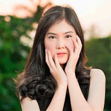 Live bisa di liat di app showroom, download di playstore/appstore ya, follow member buat dapetin notif live : Well Here You Go Yessica Tamara Chika Jkt48 Team Kiii 7th Gen