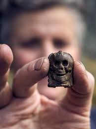 Meet the mudlarkers uncovering London's hidden history