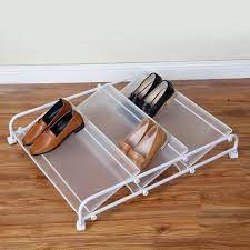 13 idees de rangement sous le lit pratiques gain de place rangement sous lit rangement chaussures rangement a chaussures