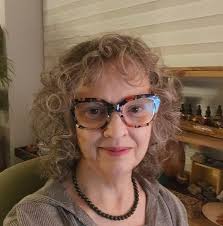 Has anyone taken Dr. Samantha Smith's knee bending online course? If so,  was it helpful?