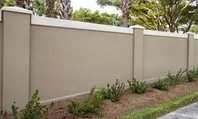 Fencing is one of four sports which have been featured at every one of the modern olympic games. 25 Best Concrete Fencing Design Ideas For Backyard Remodeling Plan The Material Of A Fence Holds An Important Role Modernes Zaun Design Hintergarten Fechten