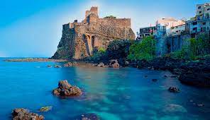 With vinicio marchioni, marco d'amore, jennifer ulrich, chiara muscato. Platz 2 Catania Italien News At