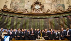 La bolsa de comercio de santiago es el principal centro de operaciones. Bolsa De Comercio De Santiago Archivos
