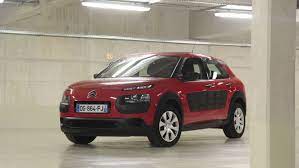 This puretech 82 cactus is quoted at 965kg. Essai Citroen C4 Cactus Puretech 82 Petit Epineux