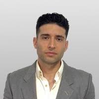 200+ perfiles de «Caserta»