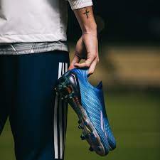 Fernando torres of atletico madrid celebrates with the trophy during the uefa europa league final between here is some of new and best fernando torres tattoo design's. Ferran Torres Wiki 2021 Girlfriend Salary Tattoo Cars Houses And Net Worth