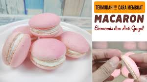 Gunakan mixer elektrik, kocok putih telur dan garam sampai teksturnya kalau kamu membuat meringue untuk adonan dasar kue misalnya macaron, dapat berhenti pada. Cara Membuat Macaroon Mudah Frech Macarons Easy Recipe Youtube