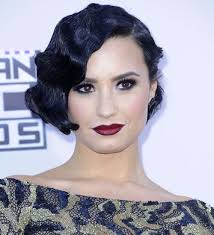 60 Best Short Wavy Hairstyles For Women To Try In 2025