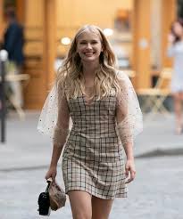 Emily in paris 's cast also features broadway star ashley park and french newcomer lucas bravo. Characters And Cast Of Netflix Emily In Paris Explained