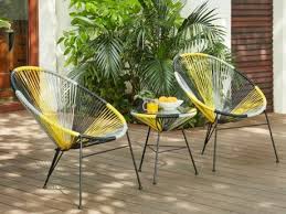 Salon De Jardin Alios Ii En Fils De Resine Tresses Jaune Gris Noir 2 Chaises Et Une Table En 2020 Salon De Jardin Tresse Salon