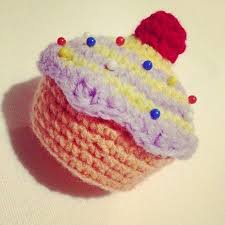 Du Fil Et Des Aiguilles Cup Cake Gourmand Au Crochet Tuto Gratuit Et En Francais Tutoriel Poupee Au Crochet Poupees En Crochet Crochet