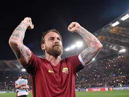 The australian stunner started in the entertainment business as a model, but her passion was acting. Maldini Nainggolan Co Zeigen Sich Von De Rossi Uberrascht Internationaler Fussball Kicker