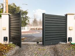 Maybe you would like to learn more about one of these? Portail Aluminium Aux Lames Persiennes Litenn Kostum Groupe Cadiou