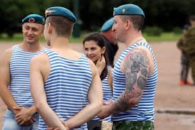 Jun 24, 2021 · в николаеве приступили к разработке сметы по созданию копии скульптуры, которую повалили двое пьяных мужчин с фасада здания академического художественного русского драматического театра Parashyuty Na Kozhe Kak Vyglyadyat I Chto Mogut Oznachat Tatuirovki Vdv Ia Dialog