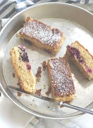 In una seconda ciotola versate la farina senza glutine setacciata con il lievito e aggiungete le gocce di cioccolato. Dolcetti Alle More Senza Glutine La Pancia Del Lupo