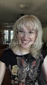 Hi, Im New Here …💁🏼‍♀️ #hairtok #colorblock #vivids @Joico Hair Care