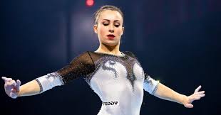 Prima atleta azzurra a laurearsi campionessa mondiale di ginnastica artistica, prestazione realizzata ad aarhus nel 2006, in tale anno fu insignita del collare d'oro al merito sportivo del coni, e a inizio 2007 ricevette l'onorificenza presidenziale di. Olimpiadi Di Tokyo Vanessa Ferrari Alla Sua Quarta Partecipazione Dopo I Record E Gli Infortuni La Ginnasta Cerca L Ultima Impresa Il Fatto Quotidiano