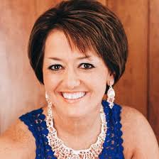 𝕷𝖆𝖚𝖗𝖆 𝕽𝖆𝖌𝖆𝖓𝖆𝖘 (@lraganas)