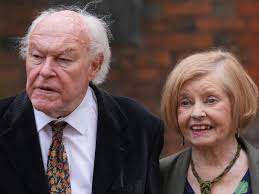 Timothy West, star of stage, film and television, dies aged 90