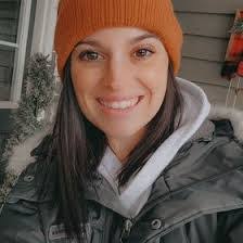 Amanda Jury's Instagram, Twitter & Facebook