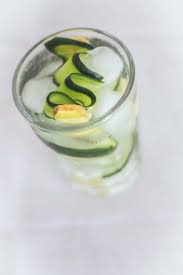 Un primo dal gusto mediterraneo, pasta condita con sardine, pomodoro e olive, profumata e buonissima. Come Fare L Acqua Magica Al Cetriolo Limone E Zenzero La Bevanda Detox Per Dimagrire E Sciogliere I Grassi Wine Dharma