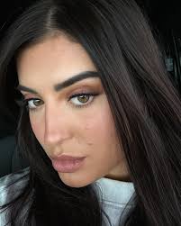 get in loser!! 🤳🏼🖤🎧👟💳