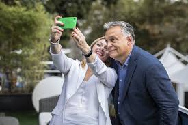 Andrea giambruno ha 40 anni ed è l'attuale compagno di giorgia meloni, padre di ginevra. A Rising Political Star Aims To Lure Italy Further To The Right