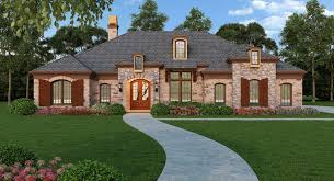 Many one story designs have split master bedrooms suites offering privacy and comfort. Southern Country Home With 3 Bdrms 2365 Sq Ft Floor Plan 106 1271