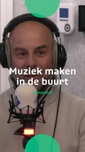 “Wij hebben het geluk om onze dochter op pianoles te zetten, maar heel veel  gezinnen hebben dat geld nodig voor andere dingen.” Stichting de  MuziekSpeelplaats maakt muziek laagdrempelig toegankelijk ...
