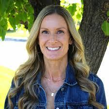 Meagan Hamm's Instagram, Twitter & Facebook